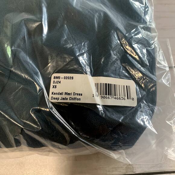 NWT Show Me Your Mumu Kendall Maxi Dress in Deep Jade Chiffon - Picture 3 of 6